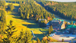Panorama Jižní svahy, Hotel, Nástup 