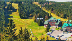Panorama Jižní svahy, Hotel, Nástup 
