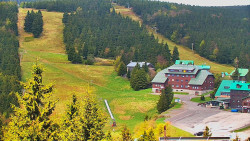 Panorama Jižní svahy, Hotel, Nástup