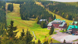 Panorama Jižní svahy, Hotel, Nástup 