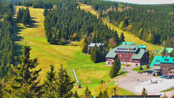 Panorama Jižní svahy, Hotel, Nástup