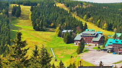 Panorama Jižní svahy, Hotel, Nástup 
