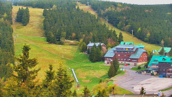 Panorama Jižní svahy, Hotel, Nástup 