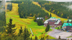 Panorama Jižní svahy, Hotel, Nástup 