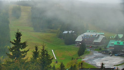 Panorama Jižní svahy, Hotel, Nástup 