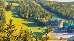 Panorama Jižní svahy, Hotel, Nástup