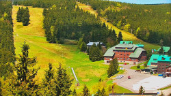 Panorama Jižní svahy, Hotel, Nástup
