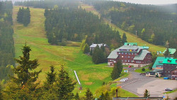 Panorama Jižní svahy, Hotel, Nástup 