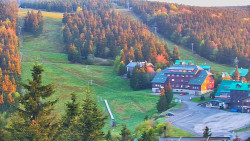 Panorama Jižní svahy, Hotel, Nástup