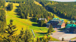 Panorama Jižní svahy, Hotel, Nástup