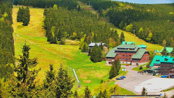 Panorama Jižní svahy, Hotel, Nástup 