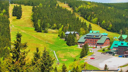 Panorama Jižní svahy, Hotel, Nástup 