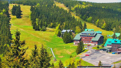 Panorama Jižní svahy, Hotel, Nástup 
