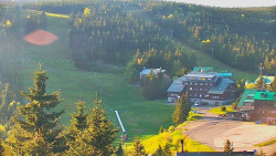 Panorama Jižní svahy, Hotel, Nástup