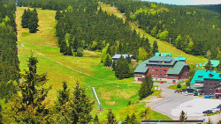 Panorama Jižní svahy, Hotel, Nástup 