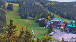 Panorama Jižní svahy, Hotel, Nástup