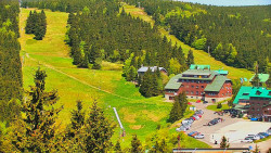 Panorama Jižní svahy, Hotel, Nástup