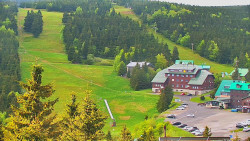 Panorama Jižní svahy, Hotel, Nástup 