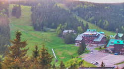 Panorama Jižní svahy, Hotel, Nástup 