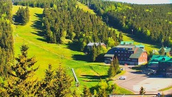 Panorama Jižní svahy, Hotel, Nástup