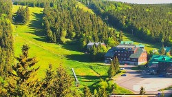 Panorama Jižní svahy, Hotel, Nástup