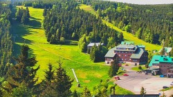 Panorama Jižní svahy, Hotel, Nástup