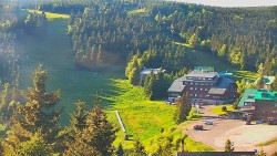 Panorama Jižní svahy, Hotel, Nástup