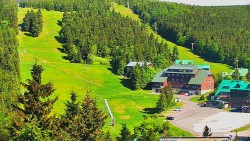 Panorama Jižní svahy, Hotel, Nástup