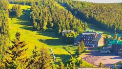 Panorama Jižní svahy, Hotel, Nástup 