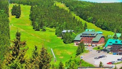 Panorama Jižní svahy, Hotel, Nástup 