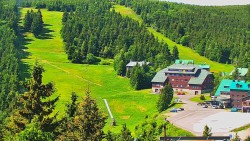 Panorama Jižní svahy, Hotel, Nástup