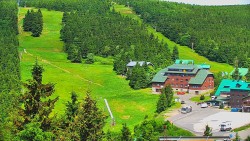 Panorama Jižní svahy, Hotel, Nástup