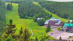 Panorama Jižní svahy, Hotel, Nástup