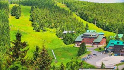Panorama Jižní svahy, Hotel, Nástup 