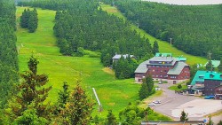Panorama Jižní svahy, Hotel, Nástup