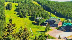 Panorama Jižní svahy, Hotel, Nástup "Žlutá"