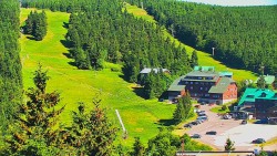 Panorama Jižní svahy, Hotel, Nástup "Žlutá"