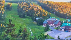 Panorama Jižní svahy, Hotel, Nástup "Žlutá"
