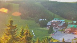 Panorama Jižní svahy, Hotel, Nástup "Žlutá"