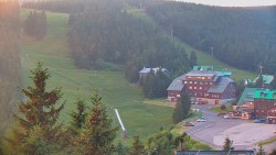 Panorama Jižní svahy, Hotel, Nástup "Žlutá"