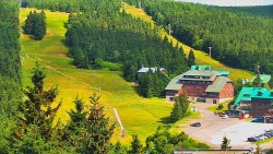 Panorama Jižní svahy, Hotel, Nástup "Žlutá"