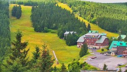 Panorama Jižní svahy, Hotel, Nástup "Žlutá"