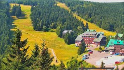 Panorama Jižní svahy, Hotel, Nástup "Žlutá"