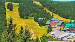 Panorama Jižní svahy, Hotel, Nástup "Žlutá"