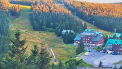 Panorama Jižní svahy, Hotel, Nástup "Žlutá"