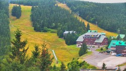 Panorama Jižní svahy, Hotel, Nástup "Žlutá"