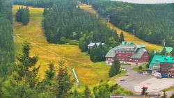 Panorama Jižní svahy, Hotel, Nástup "Žlutá"