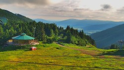 Restaurace "deštník" - dojezd žlutá sjezdovka