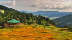 Restaurace "deštník" - dojezd žlutá sjezdovka