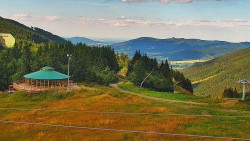 Restaurace "deštník" - dojezd žlutá sjezdovka